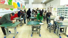 <strong>围绕现场指定的古今经典</strong>