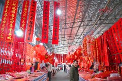 也成了摊位前一道特别的