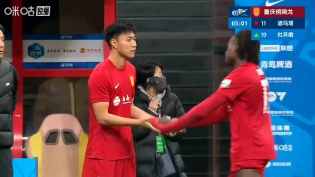 杜月徴西协甲首秀替补登场 邝兆镭中超首秀引发