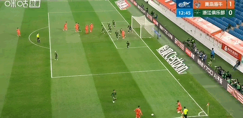 浙江队王钰栋双响助队逆转青岛海牛