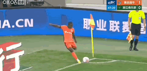 浙江队王钰栋双响助队逆转青岛海牛