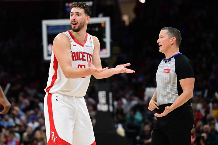 火箭队申京复出迎战湖人队 战术调整助力逆转