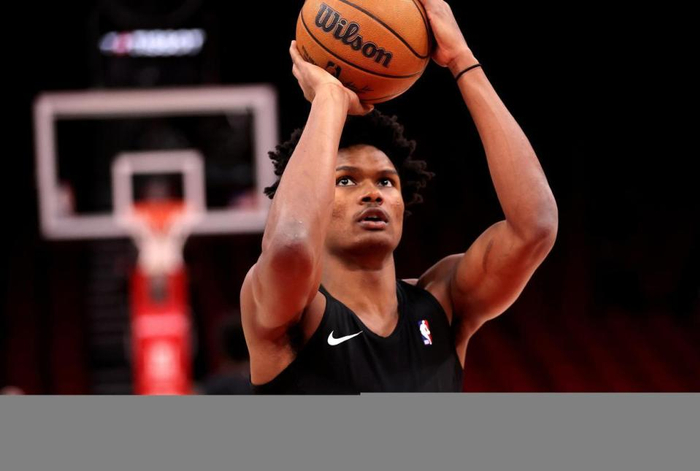 火箭队申京复出迎战湖人队 战术调整助力逆转