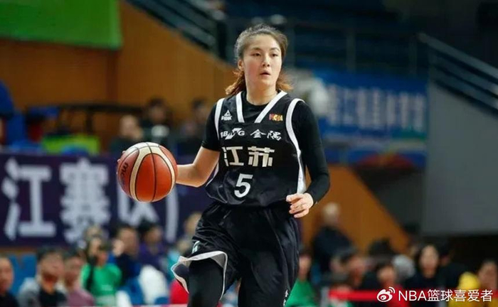 四川女篮半决赛险胜江苏队 总比分1-0领先晋级四