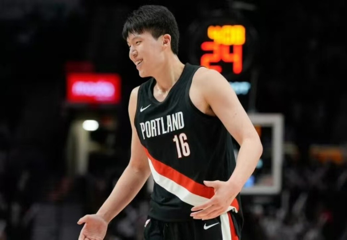 杨瀚森NBA首季表现低迷，中国球员登陆挑战重重